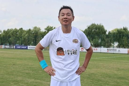 被男人添b超爽视频洗澡